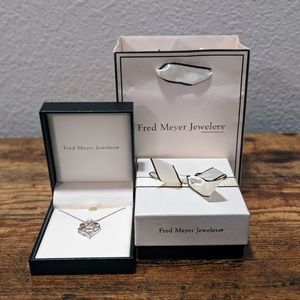 Fred Meyer Jewelers mother & daughter necklace